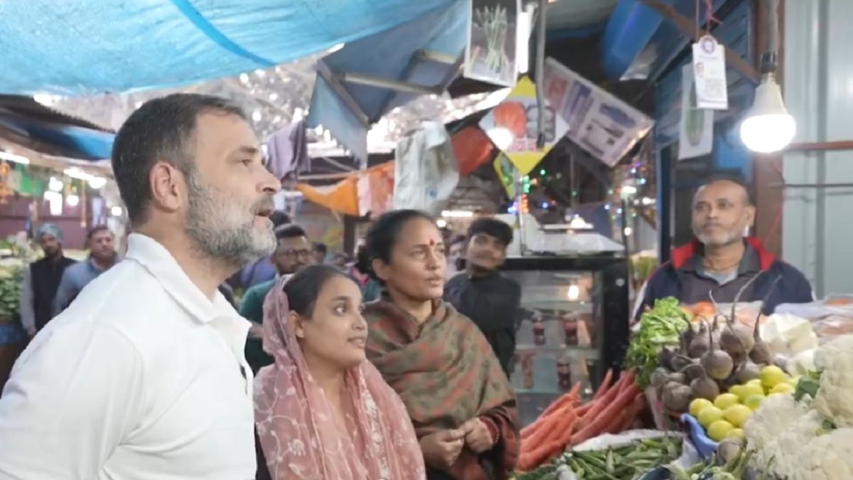 अलग अंदाज: मटर 120 रुपए किलो, लहसुन क्या भाव? जब राहुल गांधी निकले सब्जी खरीदने