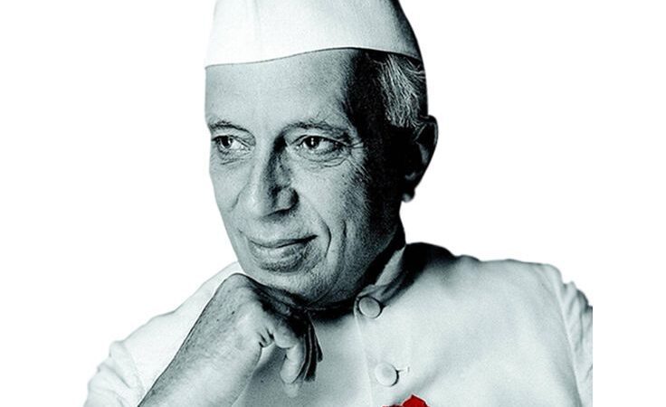 नज़रिया: नेहरू को छोटा करने की नहीं, उनके काम से होड़ करने की जरूरत