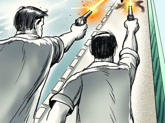 दुस्साहस: सरेराह युवक की हत्या का प्रयास, फायर मिस होने से बच गयी एक कार सवार की जान, फायरिंग करने वाले दो आरोपी गिरफ्तार