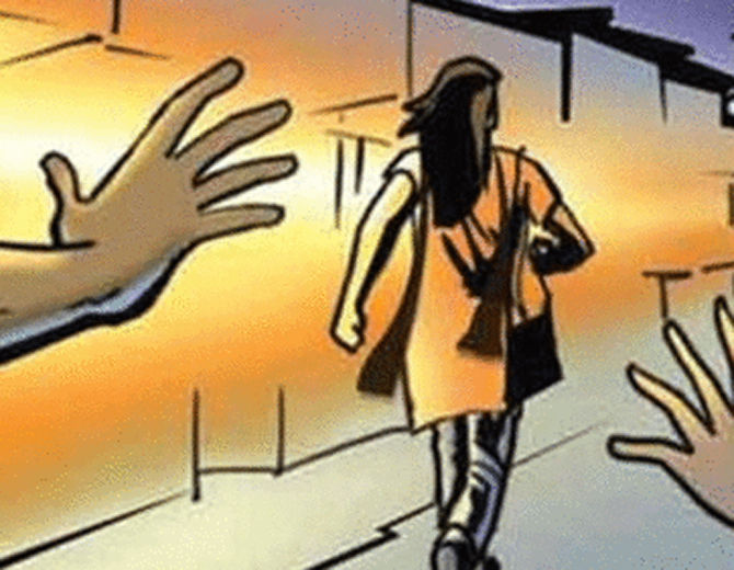 मुद्दा: महिलाओं के खिलाफ अपराधों पर कैसे लगे लगाम