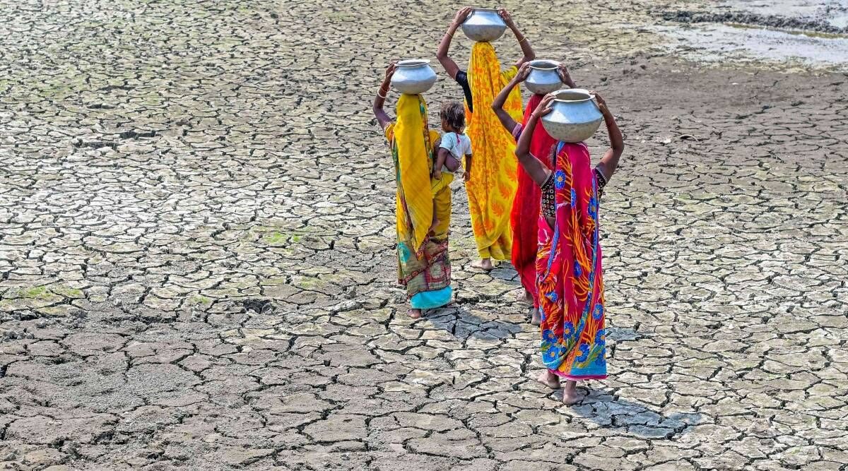 मुद्दा: लोगों को प्यासा रखना नैतिक किस्म का अपराध है