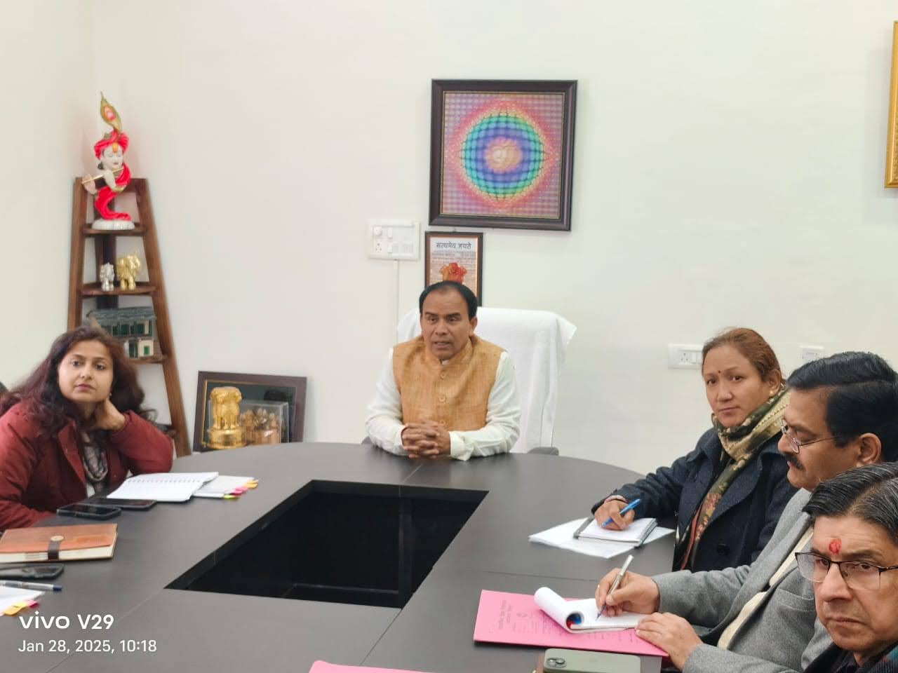 सख़्त तेवर: लम्बे समय से गैरहाज़िर शिक्षकों पर होगी कार्रवाई, शिक्षा मंत्री डॉ. धन सिंह रावत ने दी चेतावनी