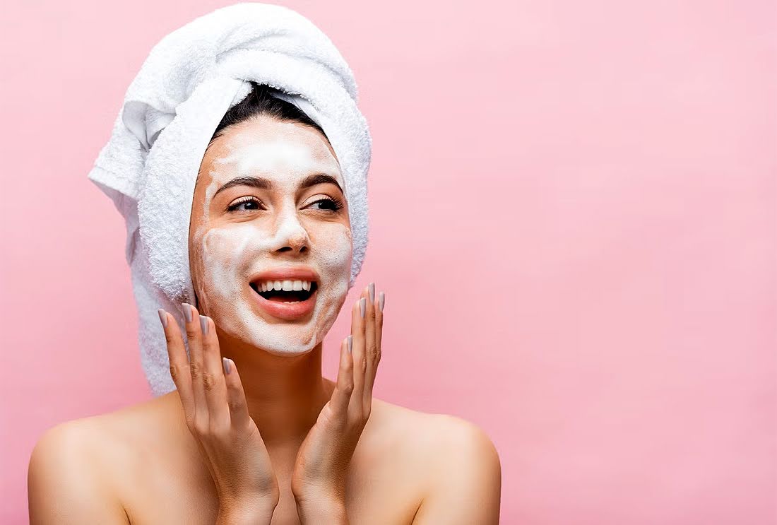 सावधान: चेहरे पर कच्चा दूध लगाने की न करें गलती, त्वचा को हो सकते हैं ये नुकसान…