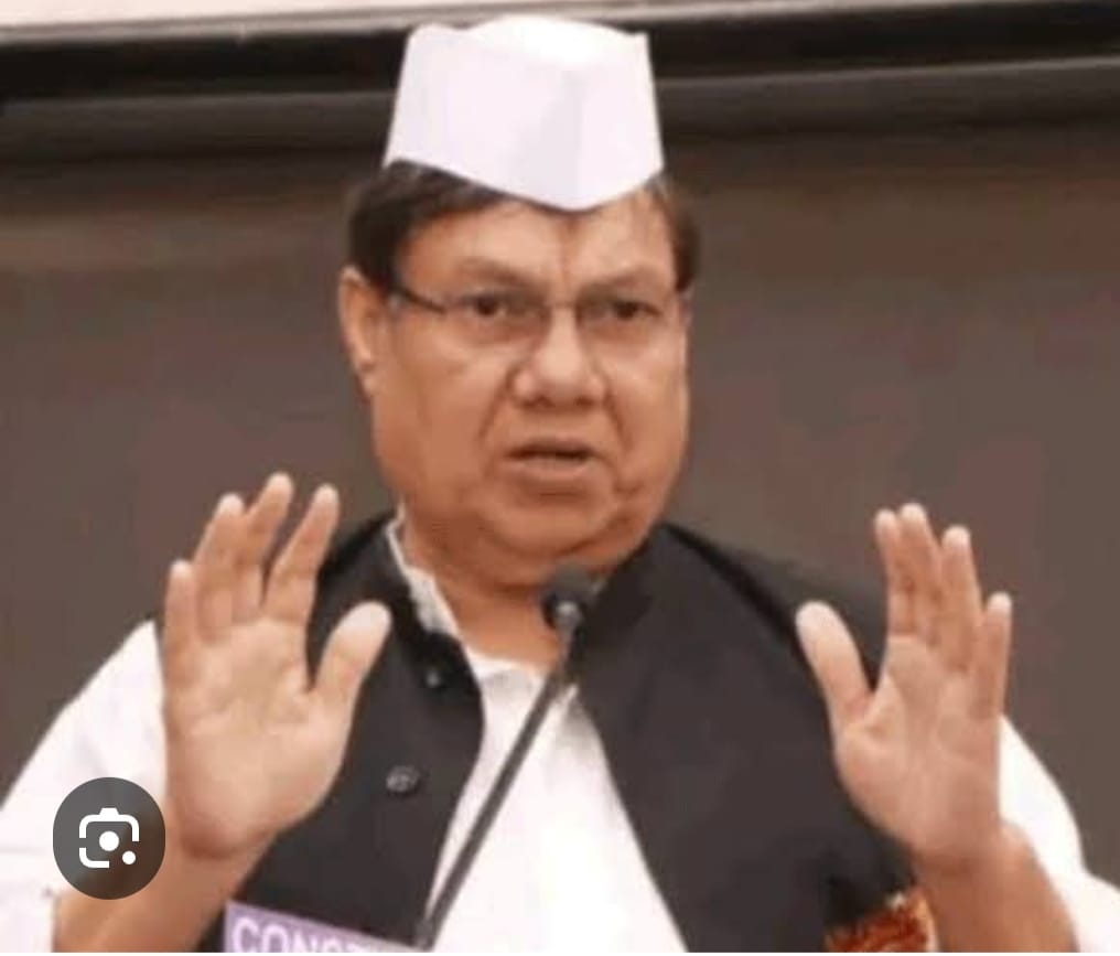 आलोचना: कांग्रेस नेता धीरेंद्र प्रताप की नज़र में स्पीकर ऋतु खंडूरी का रवैया पद की गरिमा के खिलाफ़