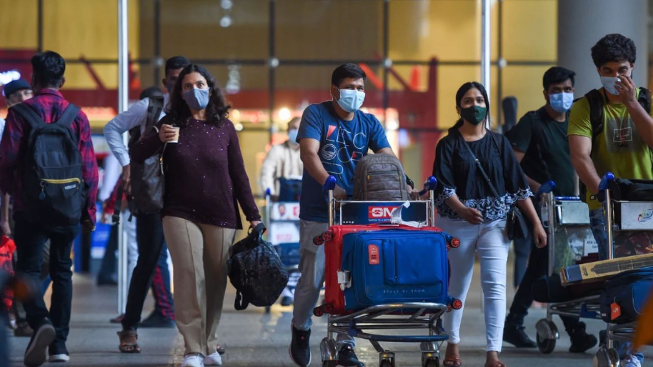 निष्कासन: अमेरिका से जबरन भेजे गए लोगों में एक तिहाई 25 साल से कम के युवा
