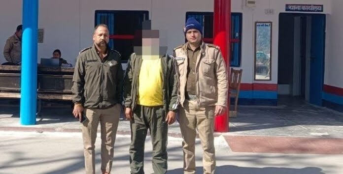 शिकंजा: महिला को अश्लील वीडियो भेजने का आरोपी गिरफ्तार, अदालत में नहीं हो रहा था पेश