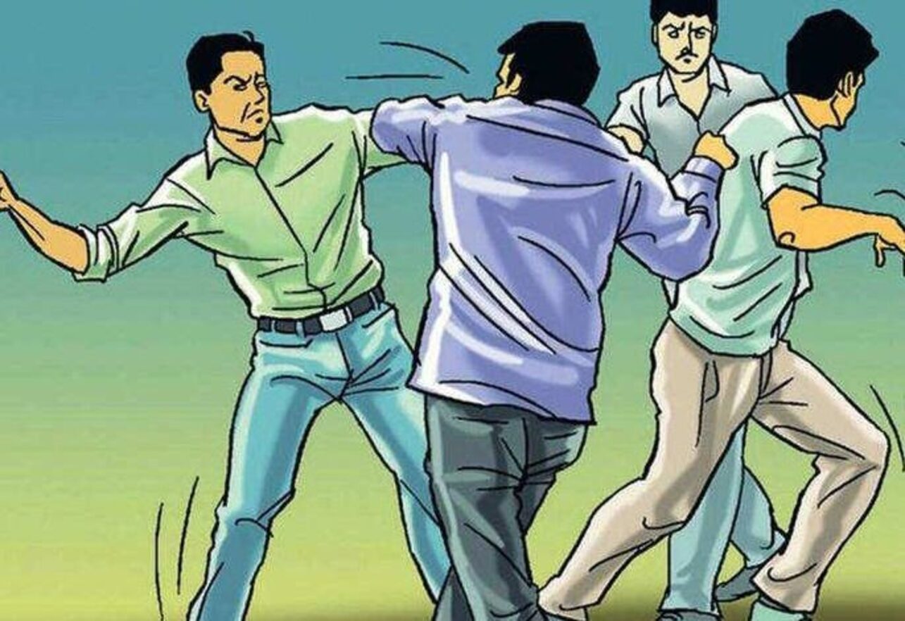 विवाद: प्रोफेसर और साथी पर कांवड़िए से मारपीट करने का आरोप, शांतिभंग में हो गया चालान
