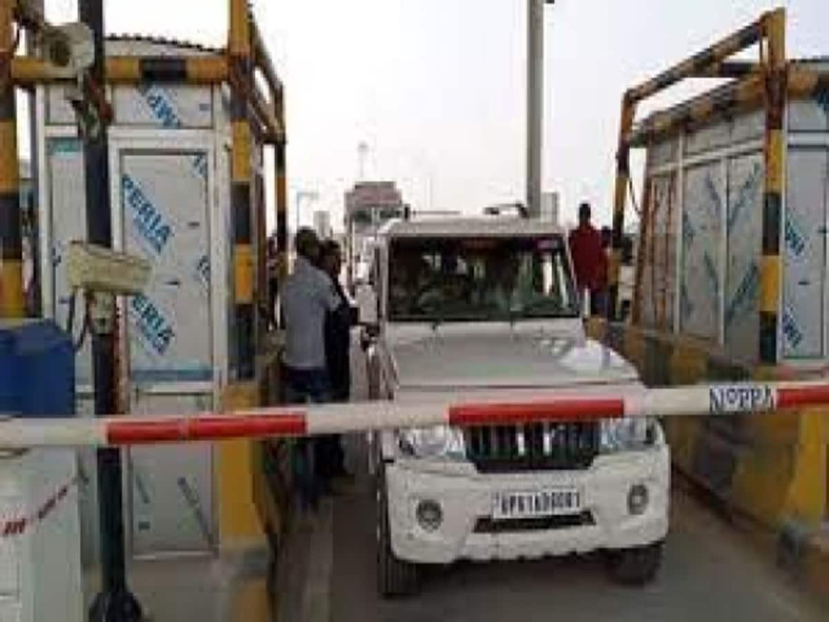 सुविधा: टोल देने वालों का 3 हजार रुपए में सालाना और 30 हजार रुपए में बन सकेगा ‘लाइफटाइम पास