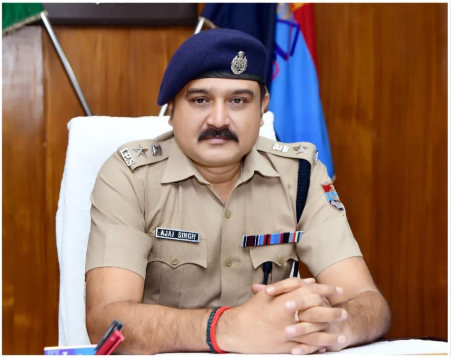 तबादला: इस जिले में पुलिस कप्तान ने तीन इंस्पेक्टर और 5 दारोगाओं को किया इधर से उधर