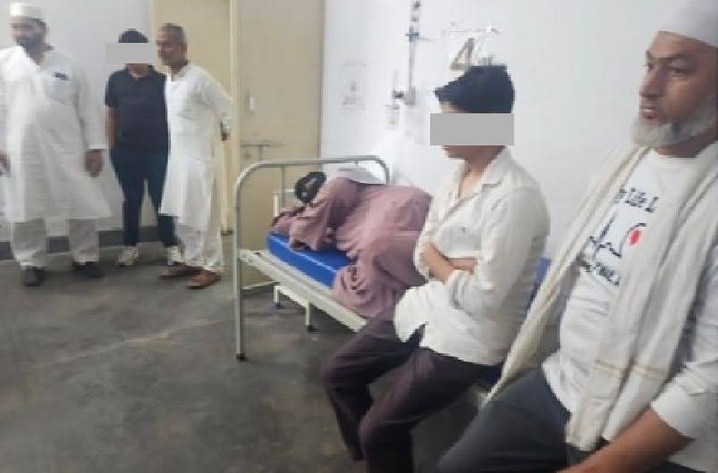 विवाद: बच्चे के बार-बार पड़ोसी के घर की घंटी बजाने पर हो गये लाठी-डंडे, दोनों पक्षों के दो लोग घायल