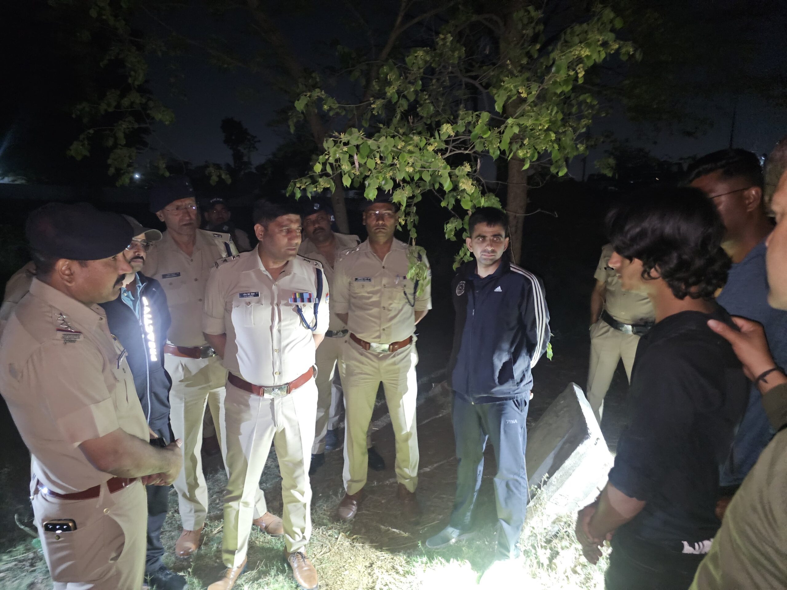 छात्र पर जानलेवा हमला करने के दो आरोपी मुठभेड़ के बाद गिरफ्तार,पांच अन्यों की तलाश जारी