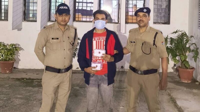 दुस्साहस: घर वाले गये तीर्थ यात्रा पर चोरों ने कर दिया हाथ साफ, ज्वैलरी समेत एक आरोपी गिरफ्तार