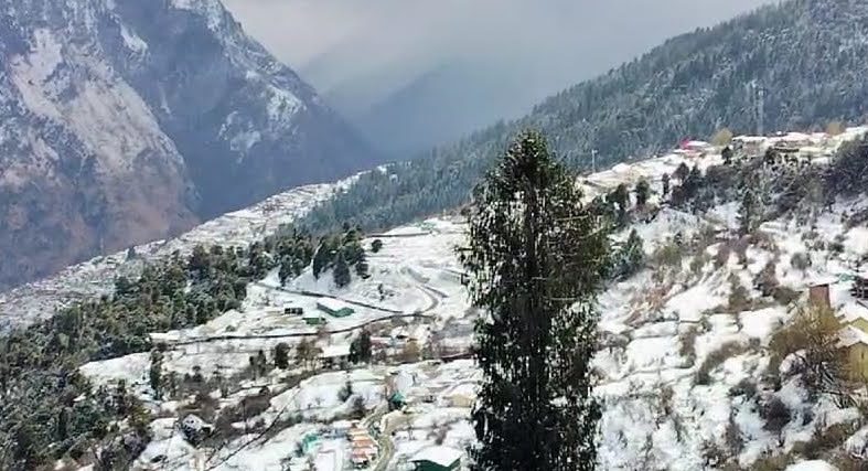 मौसम पूर्वानुमान: चमोली में फिर भारी बारिश और बफबारी की चेतावनी, औली में प्रवेश पर रोक