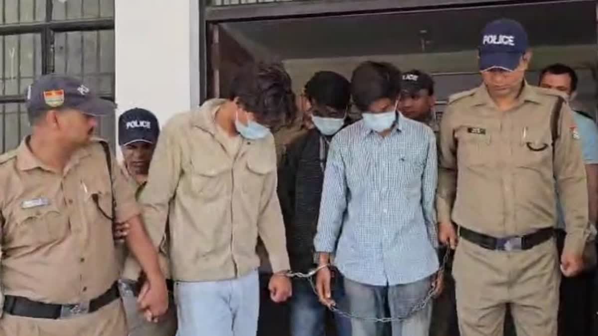  शिकंजा: तीन शातिर चोर गिरफ्तार,लाखों की ज्वैलरी बरामद