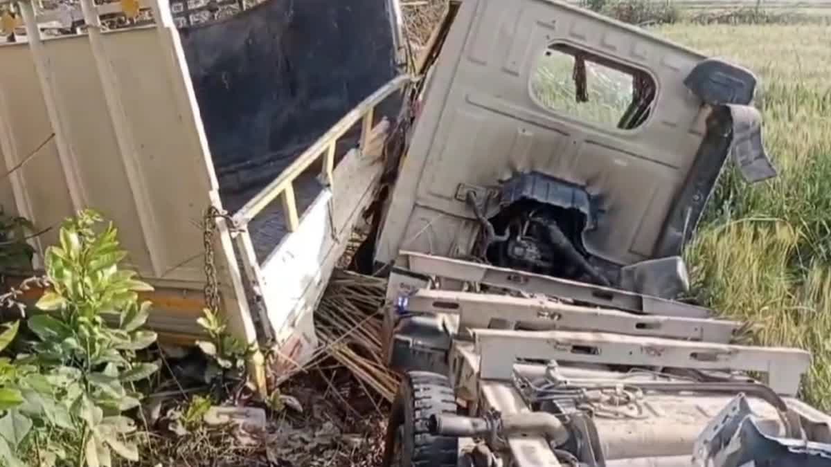 दुखद: छोटा हाथी और कार में हुई जोरदार भिड़ंत, हादसे में दिल्ली निवासी एक शख्स की मौत