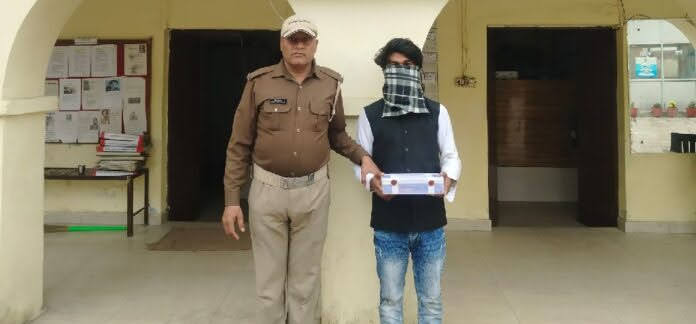 शिकंजा: पुलिस ने तमंचे व कारतूस सहित दबोचा वारदात की फिराक में घूम रहा बदमाश