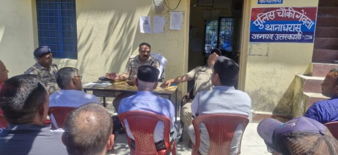 चारधाम यात्रा के लिए पुलिस ने ली होटल व्यवसायियों व टैक्सी यूनियन की मीटिंग