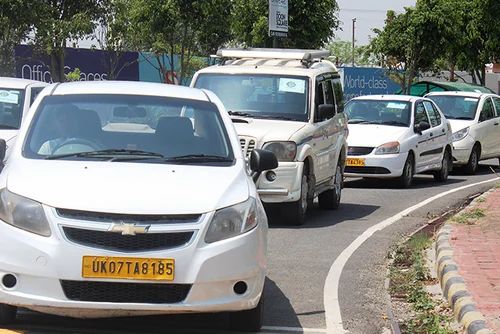 यात्रा: कमर्शियल वाहनों की ग्रीन कार्ड के बिना चार धाम में नो एंट्री, बसों के लिए रोटेशन सिस्टम लागू