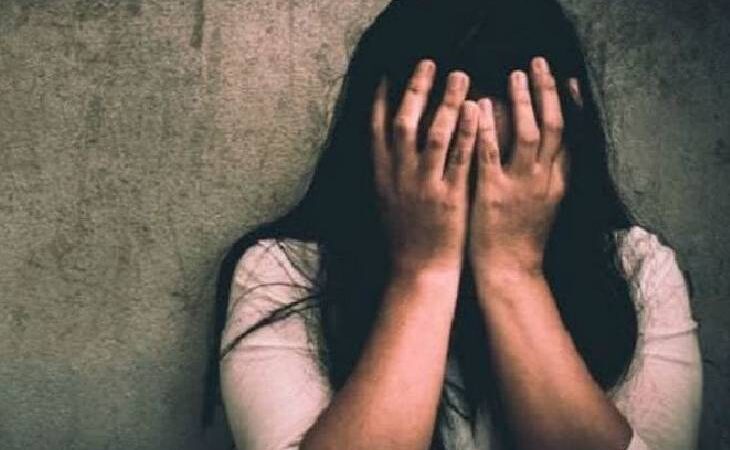 शर्मनाक:  प्रेमजाल में फंसाकर युवती से किया दुष्कर्म, अश्लील वीडियो बनाकर अब कर रहा ब्लैकमेल,मामला दर्ज
