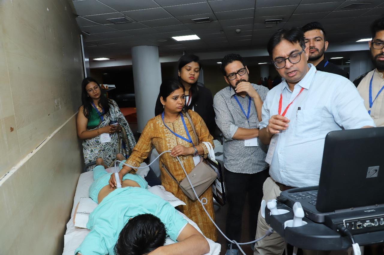 एम्स: स्पाइनल एनेस्थीसिया को लेकर सीएमई का आयोजन, विशेषज्ञों ने साझा किए अनुभव