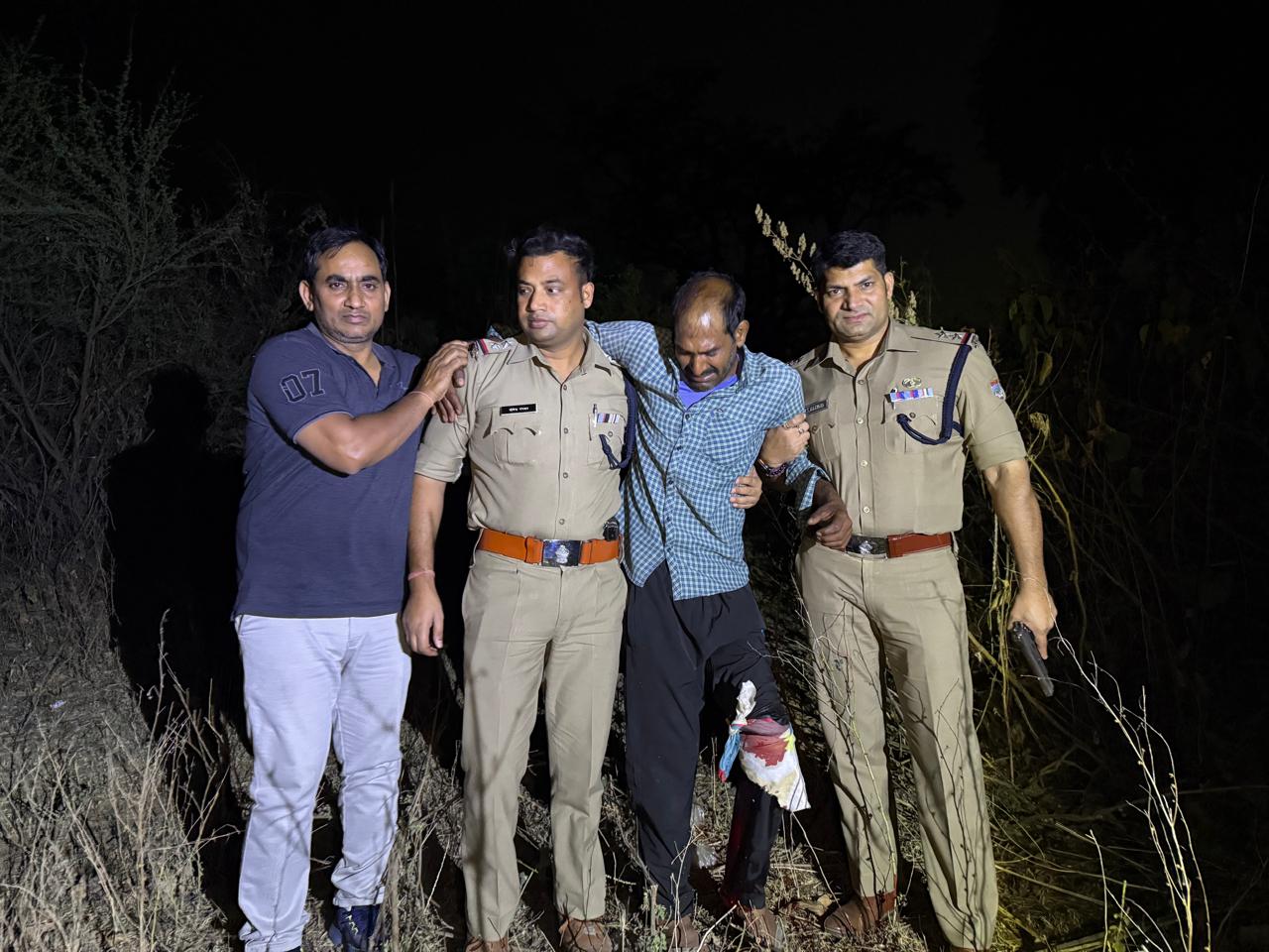 शिकंजा: पैरोल मिलने के बाद से फरार चल रहा था कैदी, पुलिस मुठभेड़ में घायल होकर आ गया पकड़ में