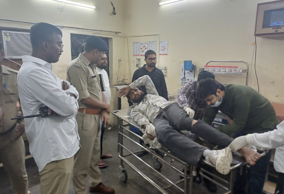 मुठभेड़ में घायल बदमाश को पुलिस ने किया गिरफ्तार,दूसरा फरार