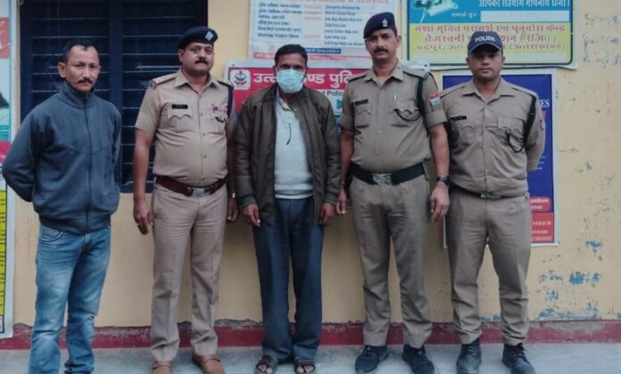 शिकंजा: किसानों के खातों में गड़बड़ झाला कर लाखों के घोटाने का आरोपी गिरफ्तार