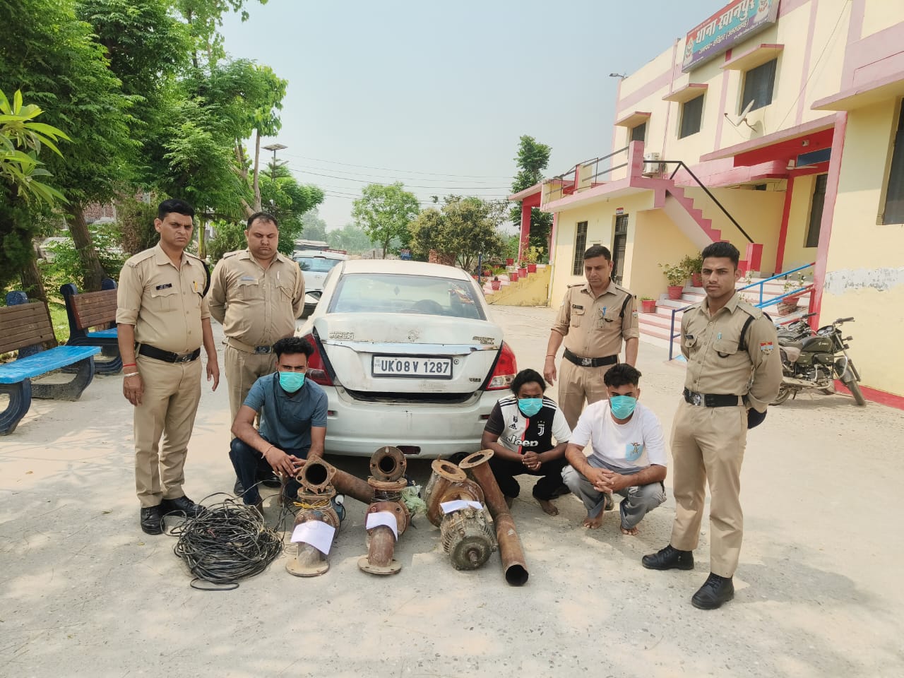 खेतों से पानी की मोटर चुराने वाले तीन गिरफ्तार
