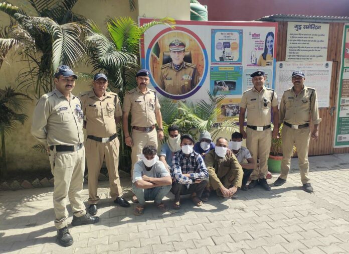 संरक्षित पशु को काटने के आरोप में छह गिरफ्तार