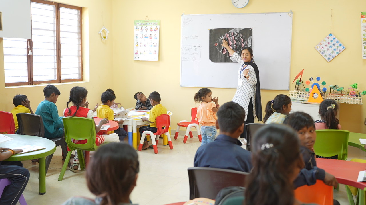 उत्साहजनक: डीएम का माइक्रो प्लान कामयाब, बच्चे दिखा रहे शिक्षा में रूचि