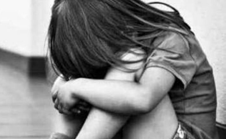 शर्मनाक:  शिक्षक पर लगा बच्ची से अश्लील  हरकत करने का आरोप, पुलिस कर रही मामले की जांच