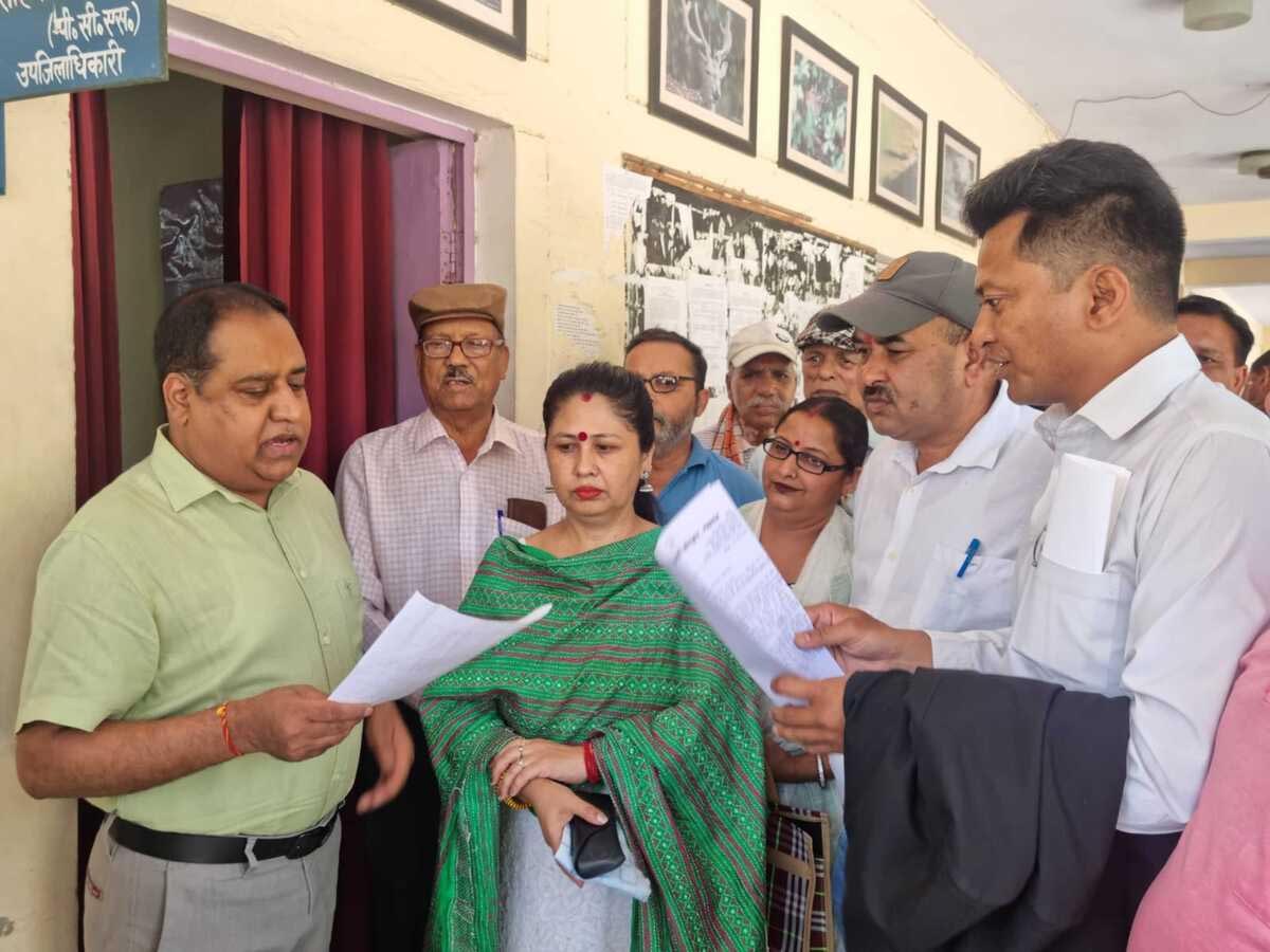 आवाज़: नवनिर्मित सड़कों की खुदाई के बाद उत्पन्न हुई समस्याओं को अनदेखा करने पर रोष