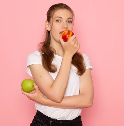 खान-पान: क्या खाने के तुरंत बाद फल खाना सही है? जानिए इसके लाभ-हानि के बारे में ….