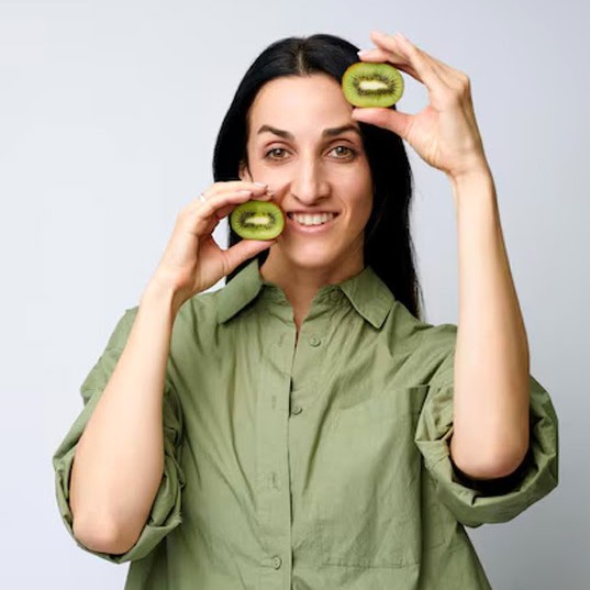 फलाहार: सुबह के नाश्ते में एक कीवी का सेवन क्यों है फायदेमंद? जानिए 5 कारण