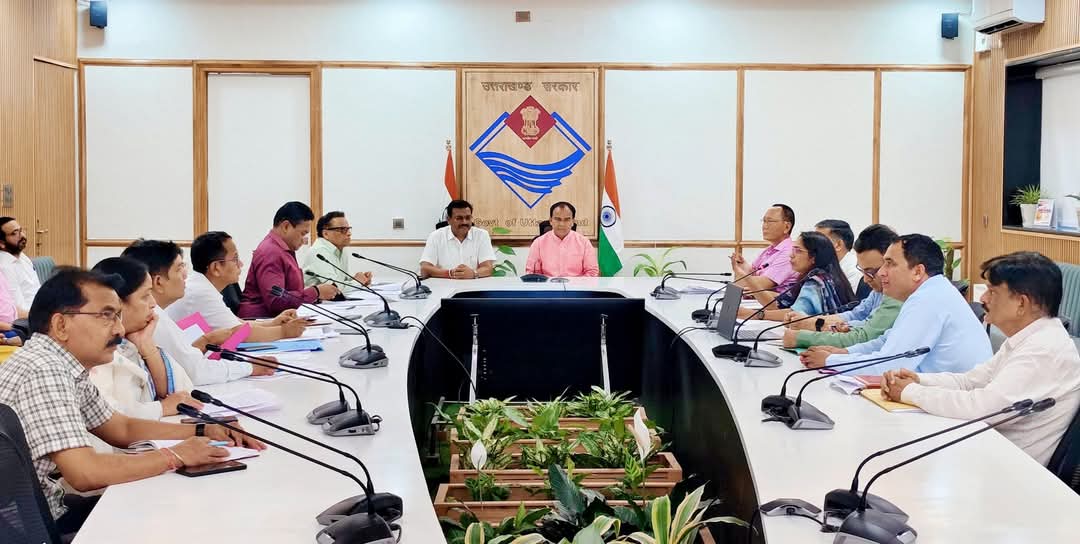 सुविधा: गोल्डन कार्ड धारकों को मिलेगा योजना का समुचित लाभ, डॉ. धन सिंह रावत ने दिए निर्देश