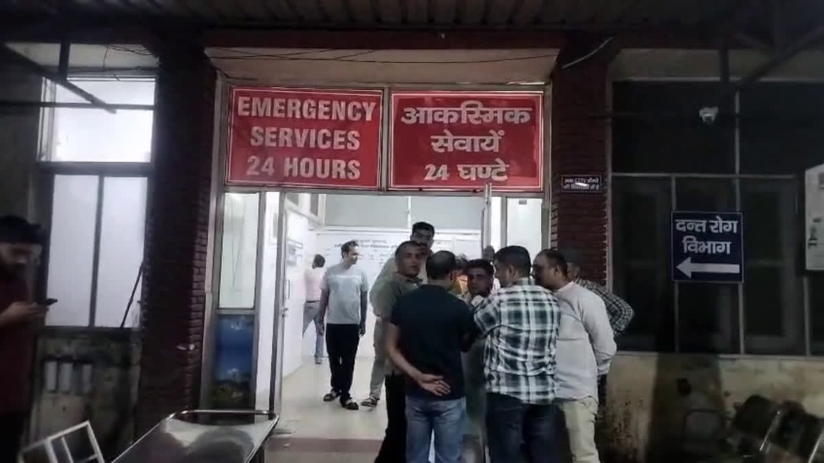 सनसनी: तीर्थ पुरोहित ने सास और साले को घर बुलाकर मार दी गोली, फरार आरोपी की तलाश जारी