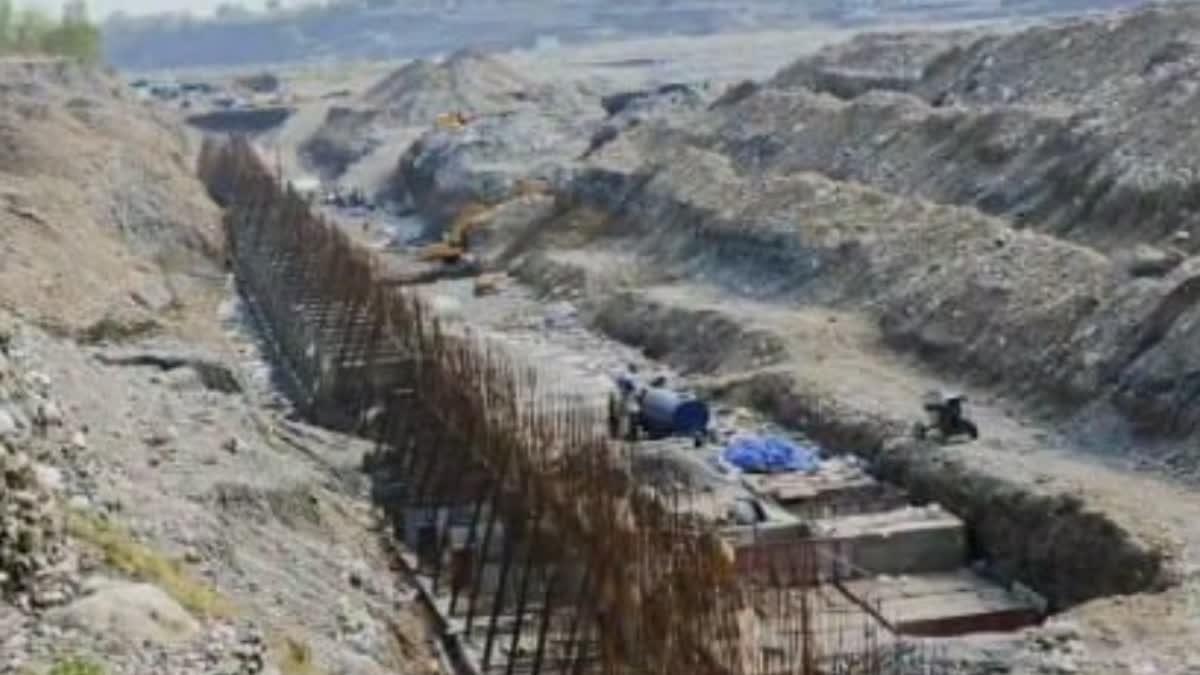 बड़ी खबर: ठेकेदार सहित सिंचाई विभाग के तीन अभियंताओं पर खनन चोरी का केस दर्ज, अंतरराष्ट्रीय स्टेडियम में सुरक्षा दीवार निर्माण का मामला