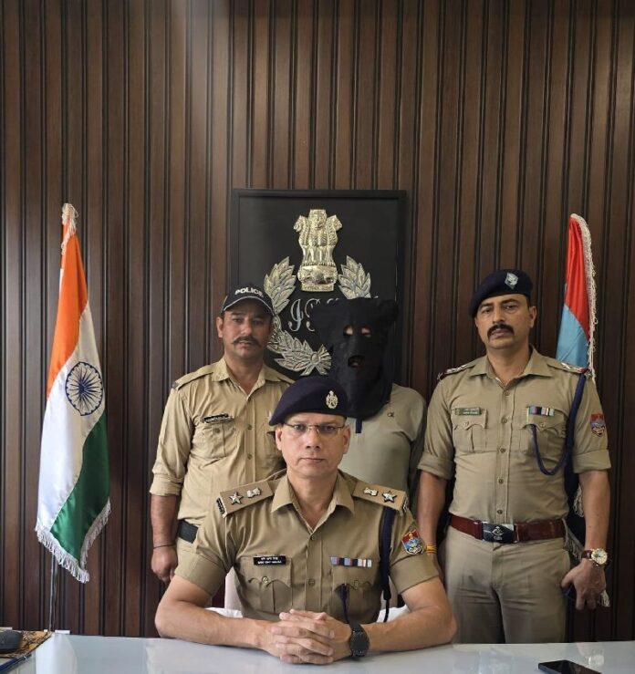 शिकंजा:  दोहरे हत्याकांड का फरार आरोपी गिरफ्तार