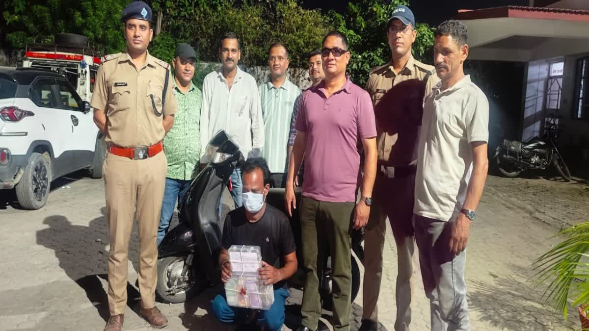  शिकंजा: एसटीएफ को मिली बड़ी कामयाबी, 56 लाख की स्मैक के साथ ड्रग स्मगलर गिरफ्तार