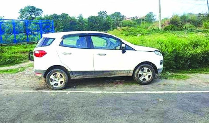 सनसनी: लावारिस खड़ी कार में मिला सुसाइड नोट, पुलिस ने शुरू की मामले की जांच