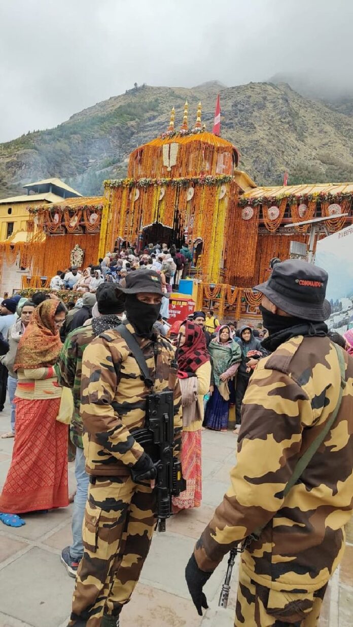 चारधाम यात्राः श्री बद्रीनाथ धाम में सुरक्षा कड़ी, चलाया जा रहा सघन तलाशी अभियान