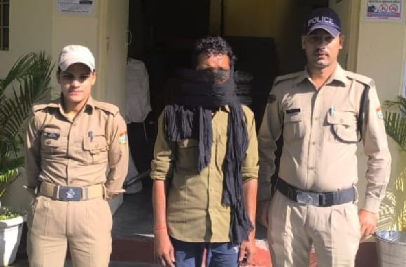 एक्शन: नशे में धुत चालक गिरफ्तार, बस को सीज कर दूसरी बस से भेजा गया यात्रियों को