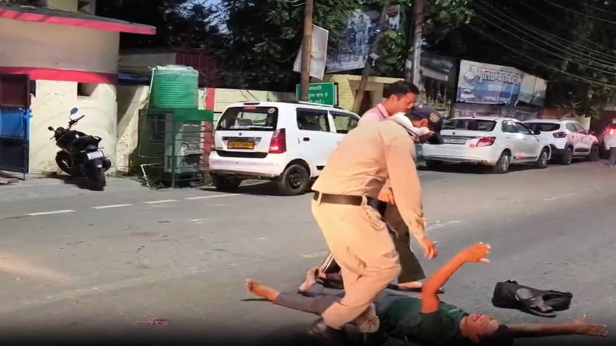 मदमस्त: शराबी ने राष्ट्रीय राजमार्ग पर जमकर मचाया उत्पात, वीडियो वायरल