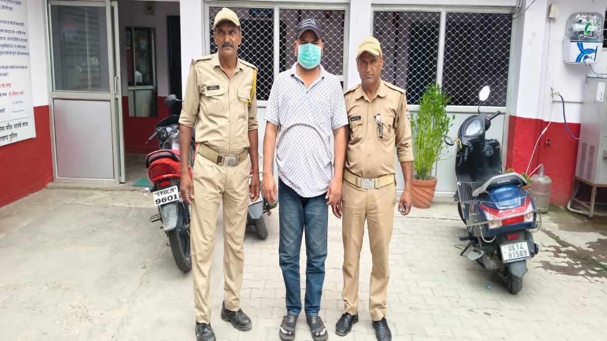 नकली आयुर्वेदिक दवा फैक्ट्री का भंडाफोड़, भारी मात्रा में नकली दवाइयां बरामद