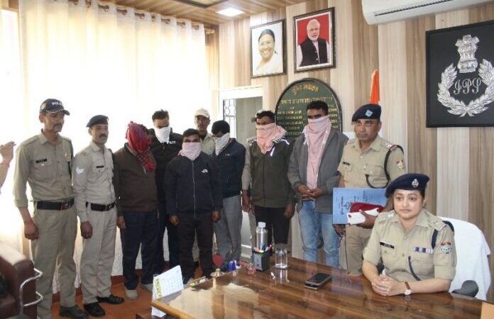 शिकंजा: स्नान घाटों पर चोरी करने वाले अंतर्राजीय गिरोह के छह सदस्य गिरफ्तार