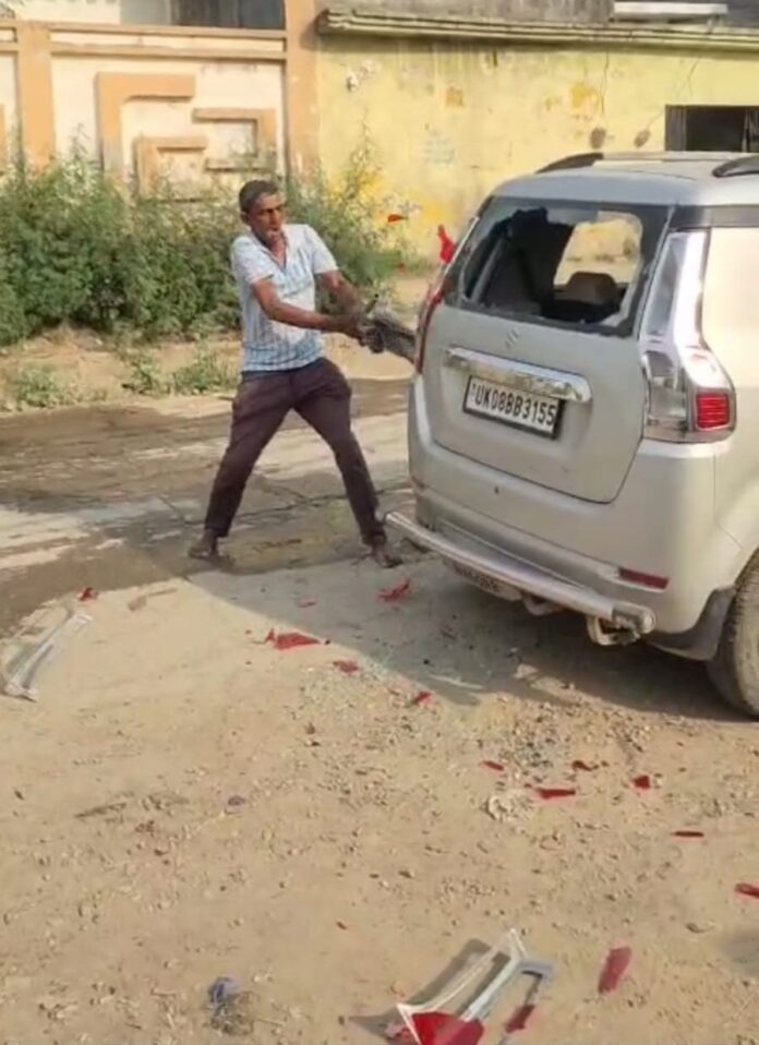 सिरफिरे ने मचाया आतंक, बंदूक से किये कई राउंड फायर, हिरासत में