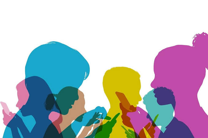 पड़ताल: भारत में डिजिटल युग के दौर में सामाजिक रिश्तों की नई परिभाषा