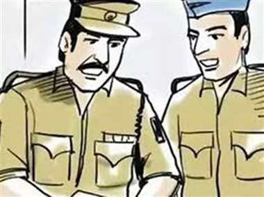 तहरीर: एक साल बाद वायरल हुआ युवा से मारपीट का वीडियो,पुलिस ने लिया मामलेका संज्ञान तहरीर: एक साल बाद वायरल हुआ युवा से मारपीट का वीडियो,पुलिस ने लिया मामलेका संज्ञान