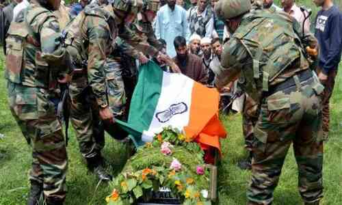 मुद्दा: देश में नक्सलियों का एक बार फिर से हिंसक होना चिंताजनक