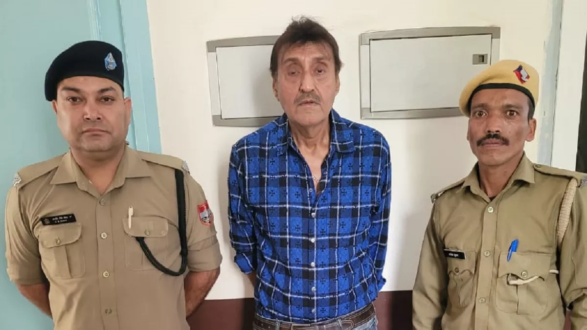 कामयाबी: चैक बाउंस मामले में फरार चल रहा बॉलीवुड का डायरेक्टर गिरफ्तार